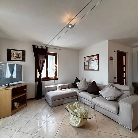 David - Larihome A82 Apartamento Stazzona